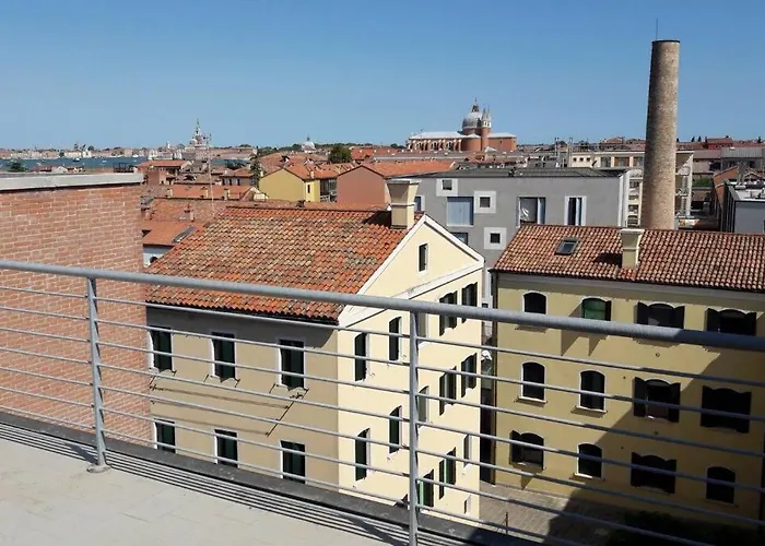 Romantic Loft In * Velence