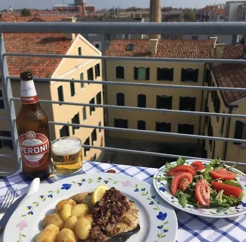 Romantic Loft In דירה *