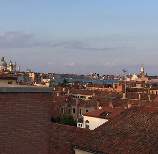 דירה Romantic Loft In *